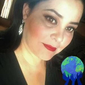 Meet your Posher, Leonor